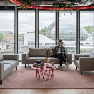 EM304 Three-seat sofa